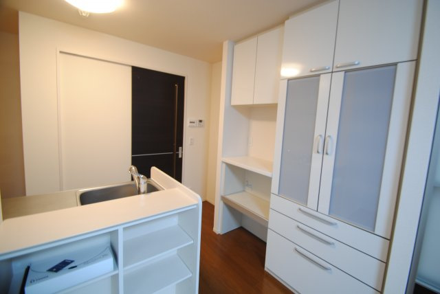 ファシリオンのキッチン|内装イメージ：同物件別室