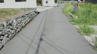 【前面道路含む現地写真】