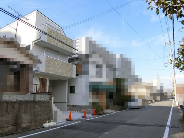 明石市東野町 新築戸建の前面道路含む現地写真