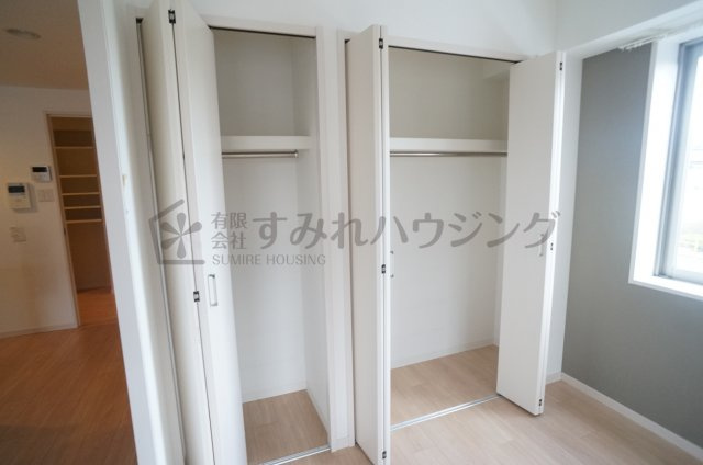 グローリーパレス中山の収納