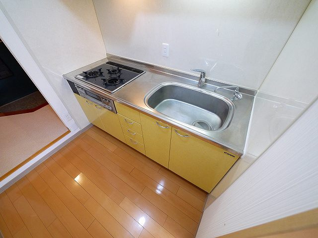 OMマンション東生駒のキッチン|使いやすいキッチンです