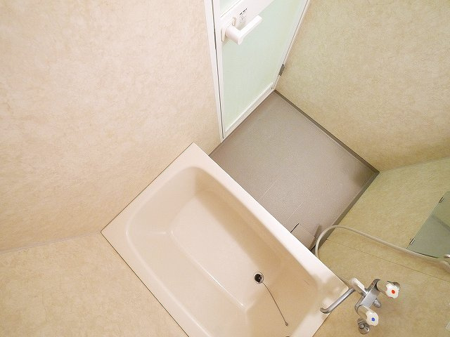 OMマンション東生駒の浴室|落ち着いた空間のお風呂です