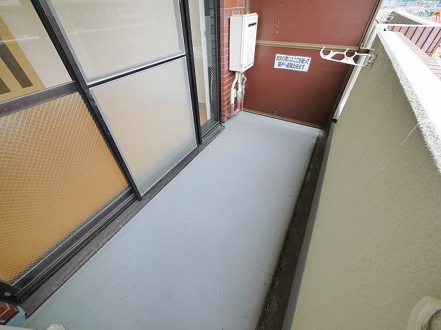 OMマンション東生駒のバルコニー|バルコニーがあります