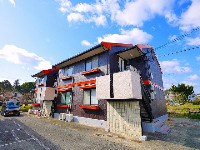 コーポサンシャインの外観|建物外観を気になさる方へ、見た目の良い物件です