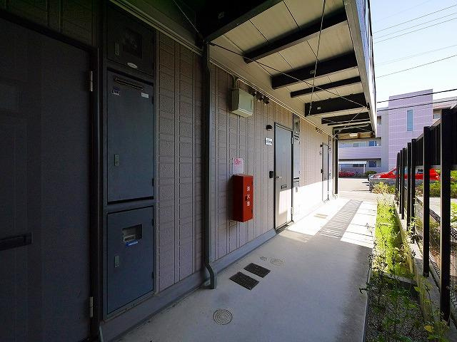 サイプレスコートのその他共用部分|毎日通るエントランスはこのようになっています