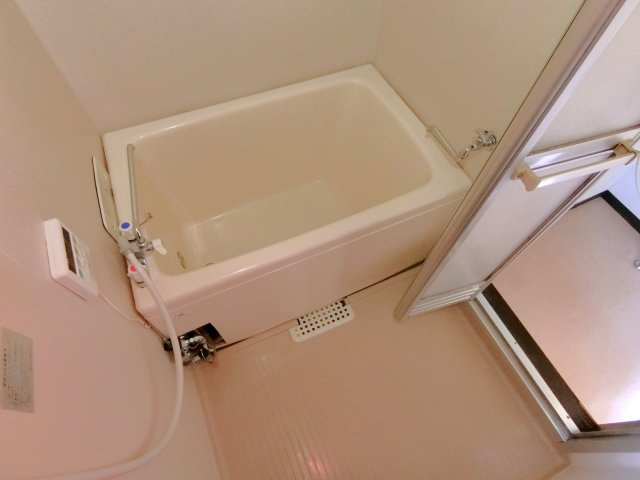 成東アパートの浴室