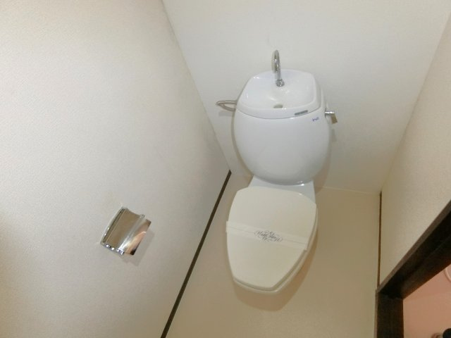 成東アパートのトイレ