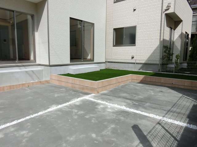 八千代市八千代台北１５丁目　新築戸建　全３棟の駐車場|全棟、カースペース２台あり