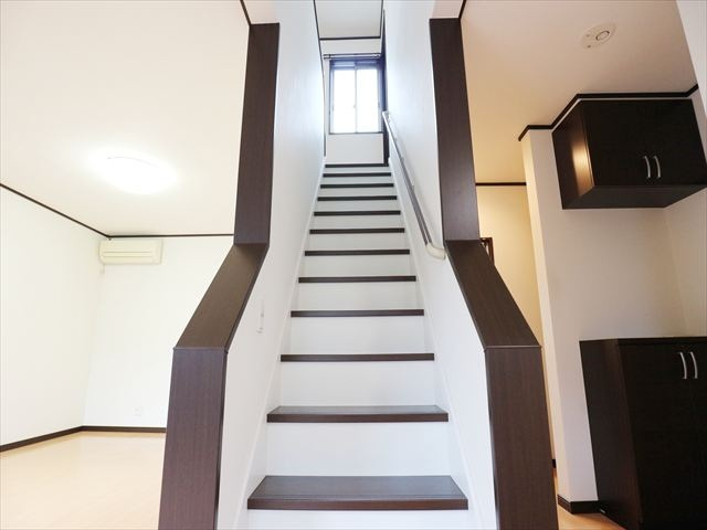 相原借家（176-55）の玄関