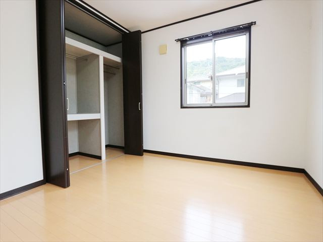 相原借家（176-55）の洋室