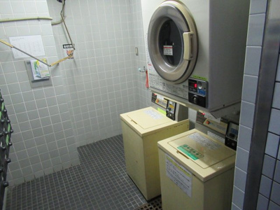 【その他共用部分】 | アリーヴェデルチ小阪（八戸ノ里賃貸） | コインランドリーがあります