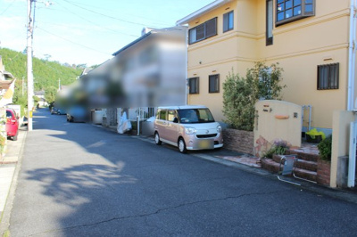 【前面道路含む現地写真】 | 大津市緑町24-13　中古戸建