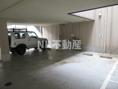 【駐車場】 | ロンモンターニュ小阪（河内小阪賃貸） | カースペースがあります