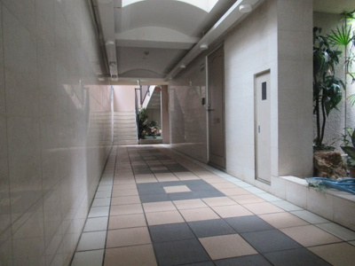 【ロビー】 | ロンモンターニュ小阪（河内小阪賃貸） | 建物の内部です