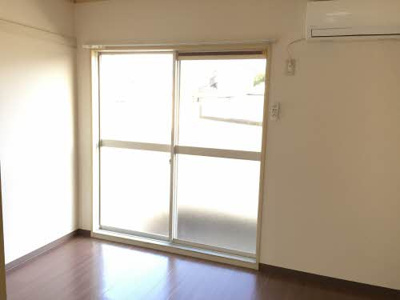 【居間・リビング】 | ヴィラカメリア