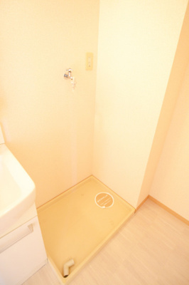 【設備】 | クオーレＢ | 室内洗濯機置き場