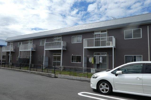岡山市南区箕島のアパートの外観