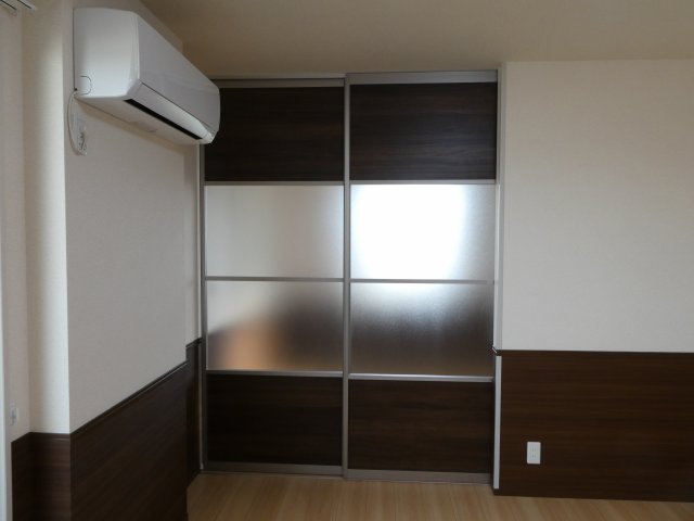 トレモンテの内装|間仕切りドア