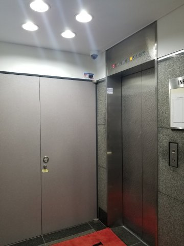 UFビル５のエントランス