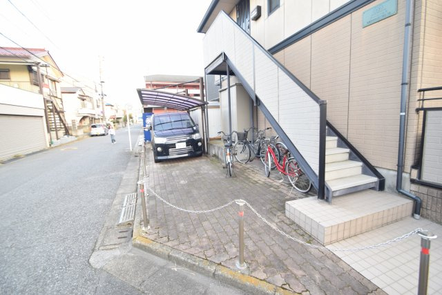 アーバンパレスの駐車場|駐車場があります