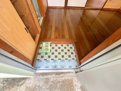 【玄関】 | 百々歳アパート | ※退去前の為、写真と現状が異なる場合がございます