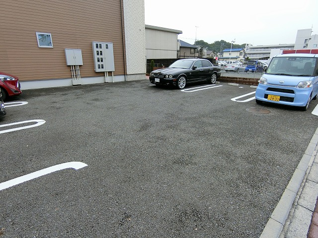 メルクの駐車場