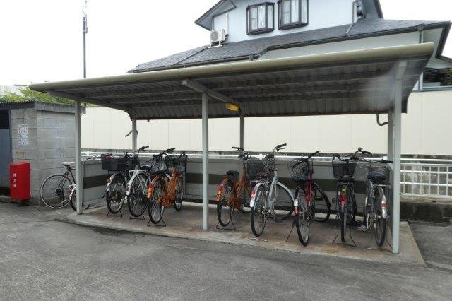 岡山市南区箕島のアパートのその他共用部分|自転車置き場