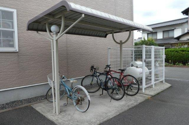 岡山市南区大福のアパートのその他共用部分|自転車置き場