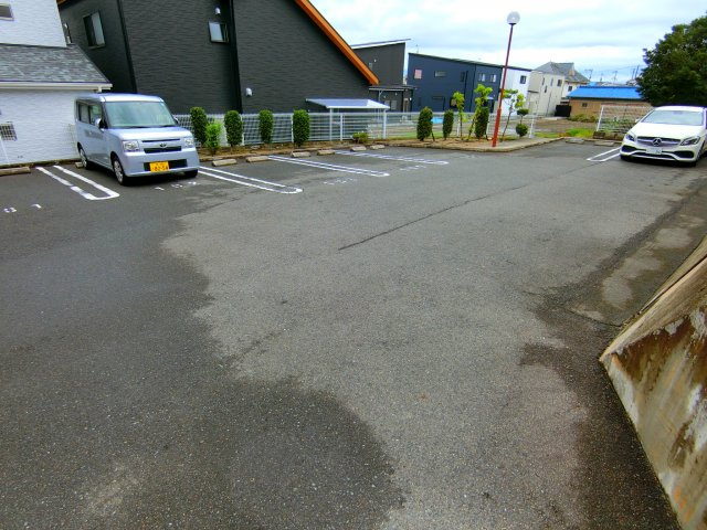 アイアランドの駐車場