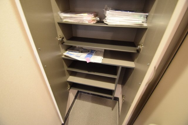 ディエゴ西船の玄関|大容量シューズボックス