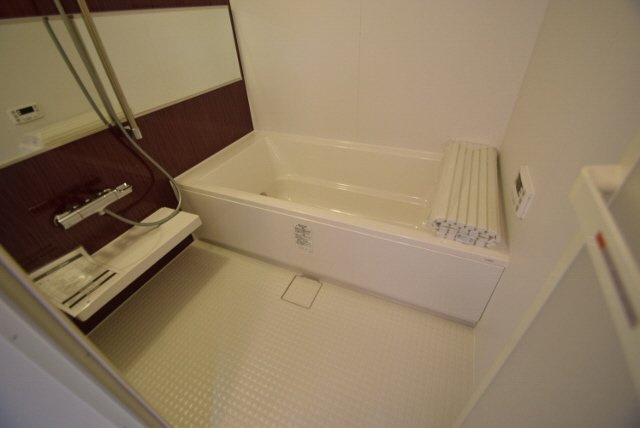 ディエゴ西船の浴室|広く綺麗なお風呂