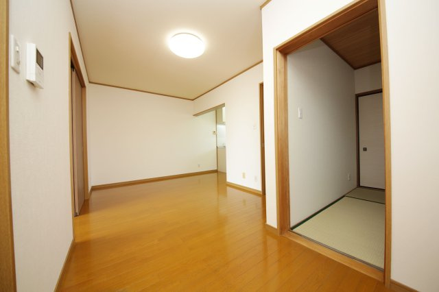 メイプルタウン小林の内装