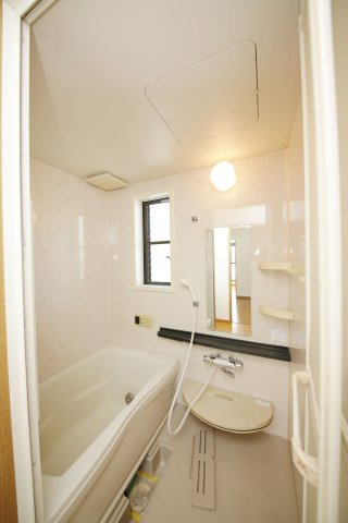 メイプルタウン小林の浴室