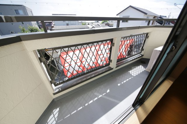 メイプルタウン小林のバルコニー