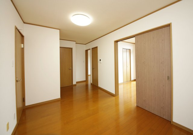 メイプルタウン小林の居間・リビング