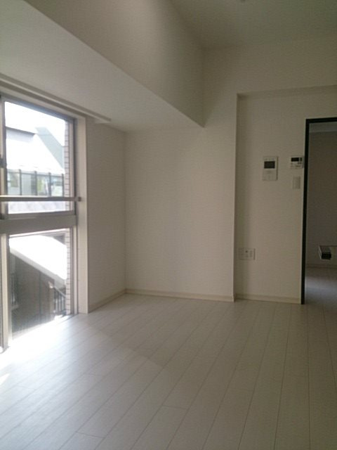 メインステージ信濃町の洋室|大切なペットと暮らせるお部屋