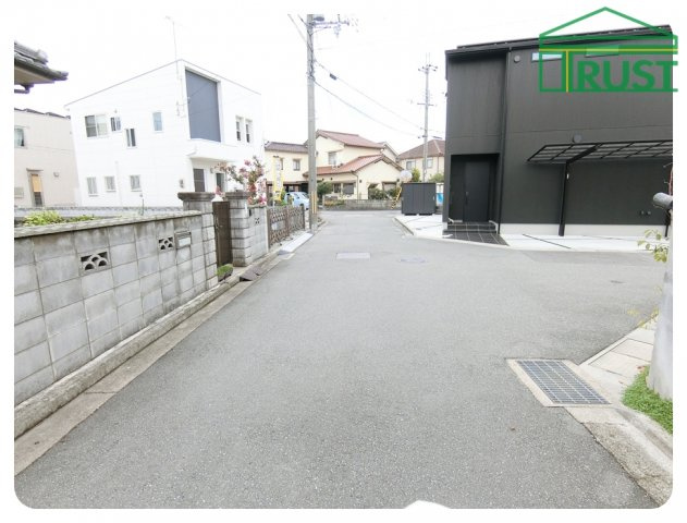 明石市大久保町西島 売土地の前面道路含む現地写真