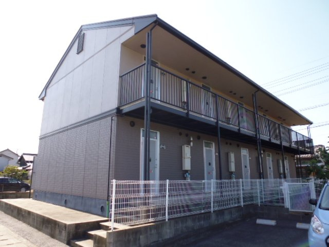倉敷市連島中央５丁目のアパートの外観