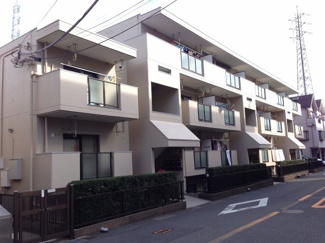 【外観】 | 小さなお子様がいるご家族にも安心の1階住戸！