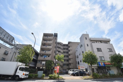 【外観】 | アール・ケープラザ三ツ沢 | 5階・南西角部屋につき日照・眺望良好です。