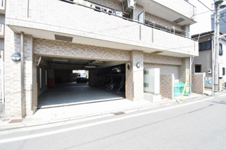 【駐車場】