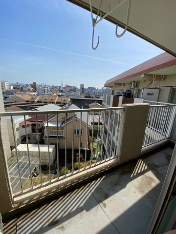 グランドハイツ本町のバルコニー