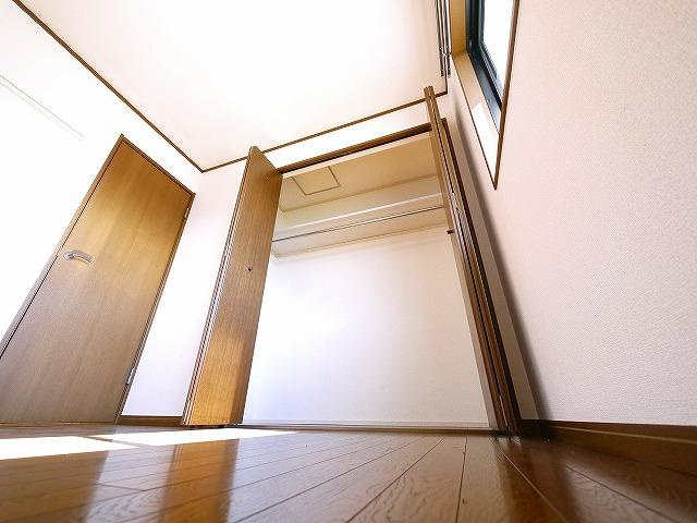 ルミエール二階堂の収納|スペース充分なクローゼットです