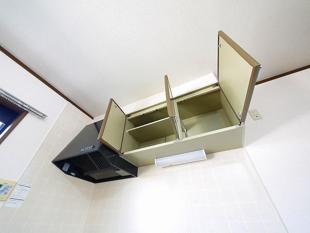 ルミエール二階堂の収納|キッチン上部です