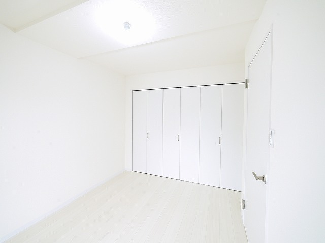 リバー・フォレストの洋室|ゆとりのあるお部屋は様々な用途に使えます