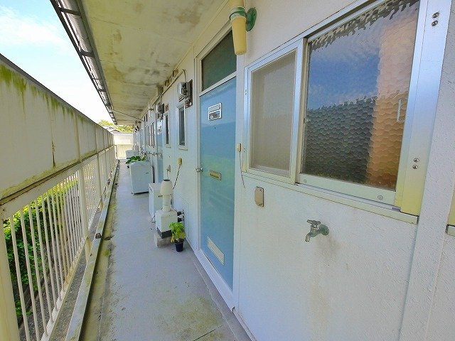 ロイヤル静和のその他共用部分|玄関回りです