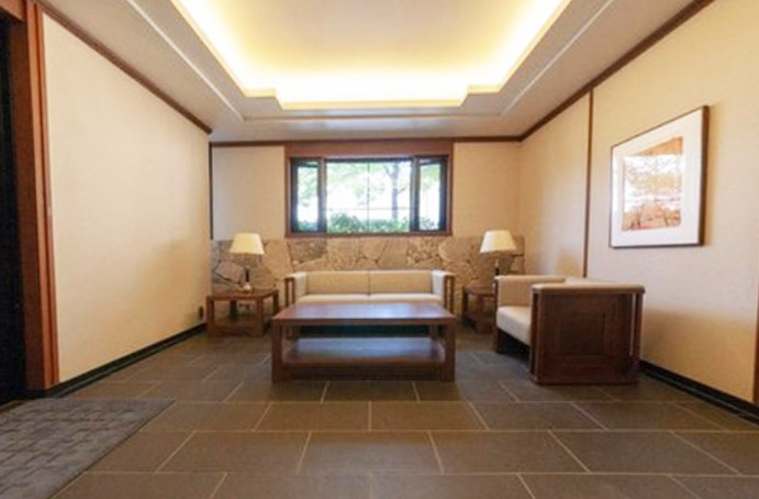 グランドメゾン桜坂ヒルズのエントランス