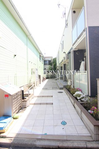 レオネクストライン　リファールのエントランス