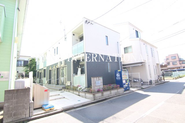 レオネクストライン　リファールの外観