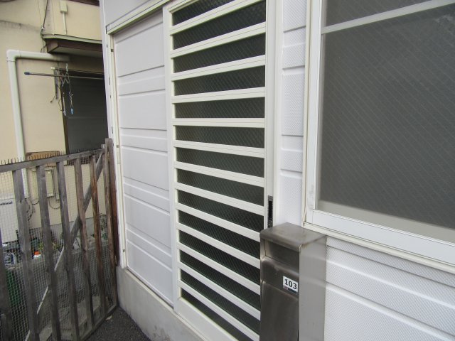 コーポ工藤の玄関